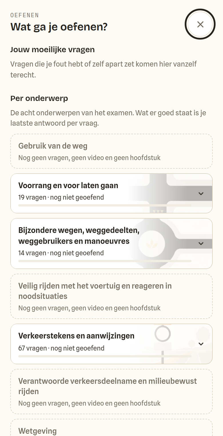 Het kiesscherm: jouw moeilijke vragen bovenaan, daaronder de acht examenonderwerpen met per onderwerp het aantal vragen en je voortgang.
